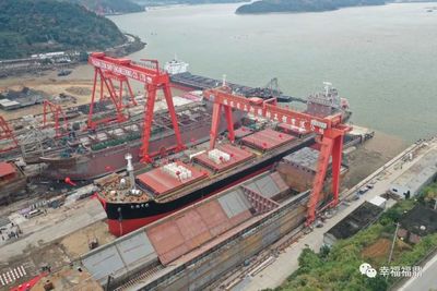 22500DWT!福建省民营企业建造的最大钢质散货船下水